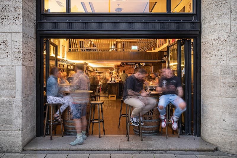 Gaffel Am Dom I Kolsches Brauhaus Und Wirtshaus I Brauhaus Koln